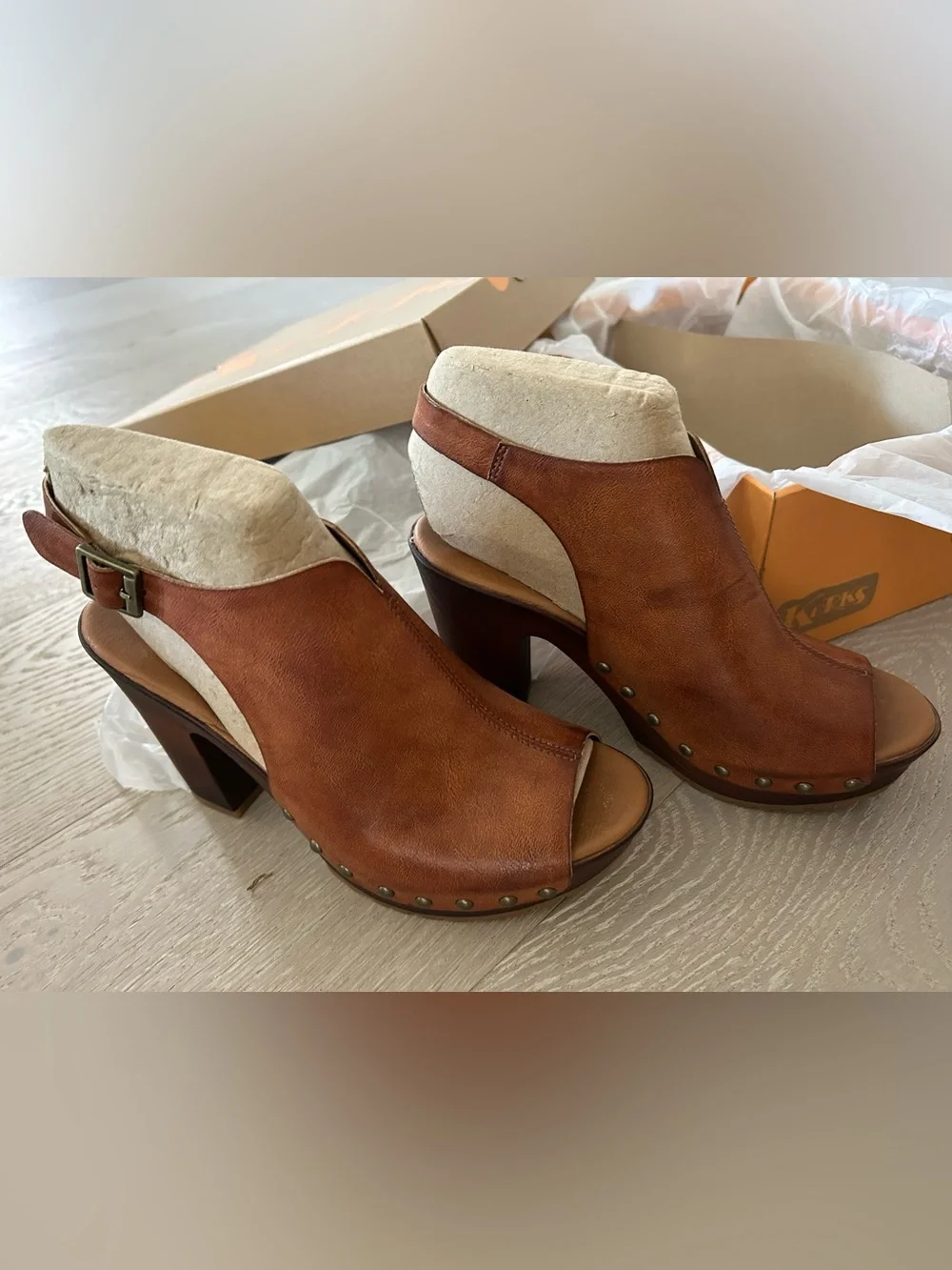 Korks Brown and Beige Platform Heels